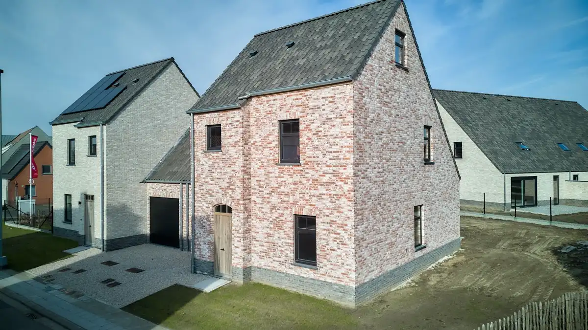 Ruime energiezuinige halfopen bebouwing met 4 slaapkamers foto 4