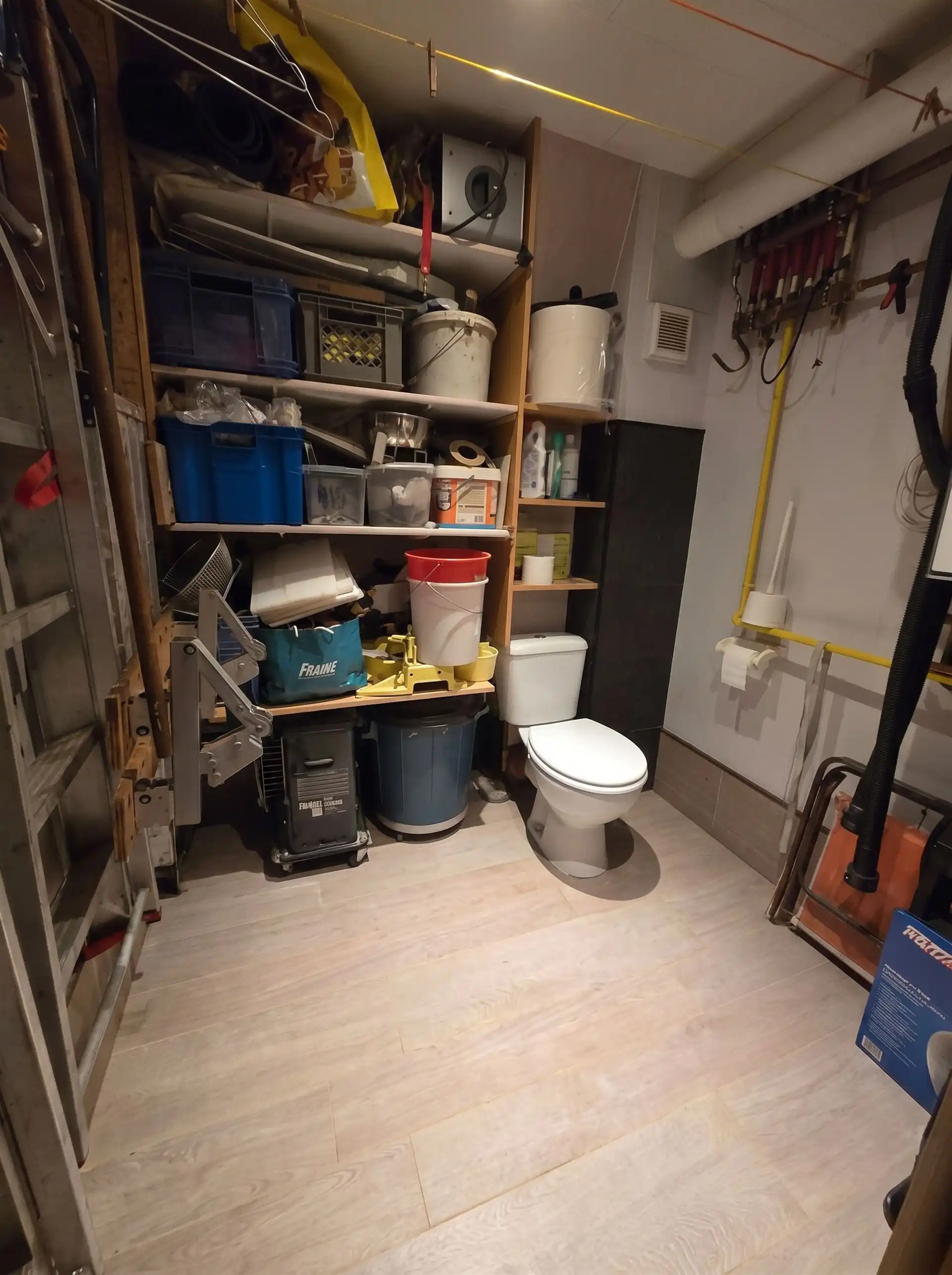 Instapklare, gerenoveerde bel-étage woning gelegen in een rustige doodlopende straat nabij het centrum van Kontich foto 17