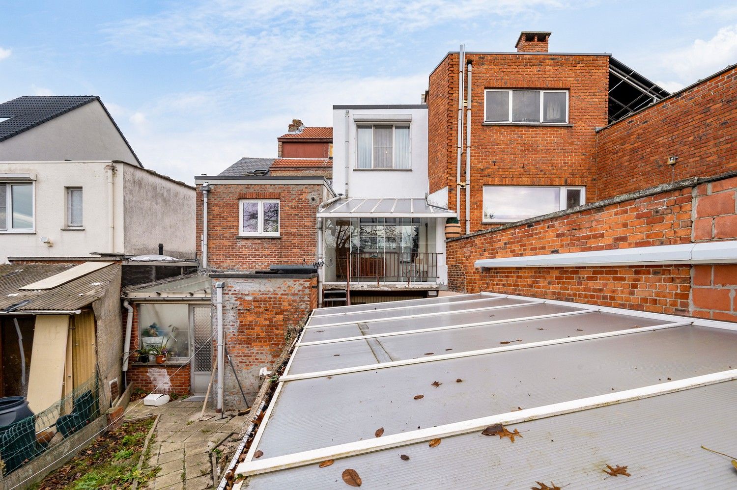 OP TE FRISSEN WONING MET MAGAZIJN VLAK BIJ CENTRUM MECHELEN foto 22