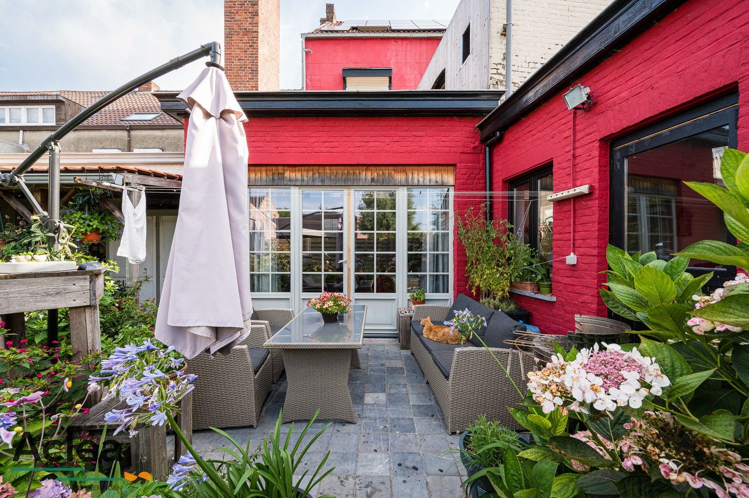 Karaktervolle burgerwoning in eclectische stijl in centrum Eeklo foto 31