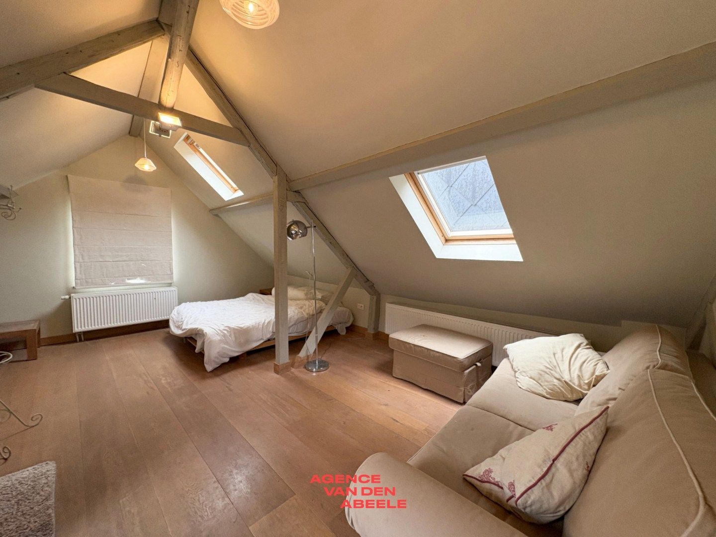 High class woning met stadskoer foto 21