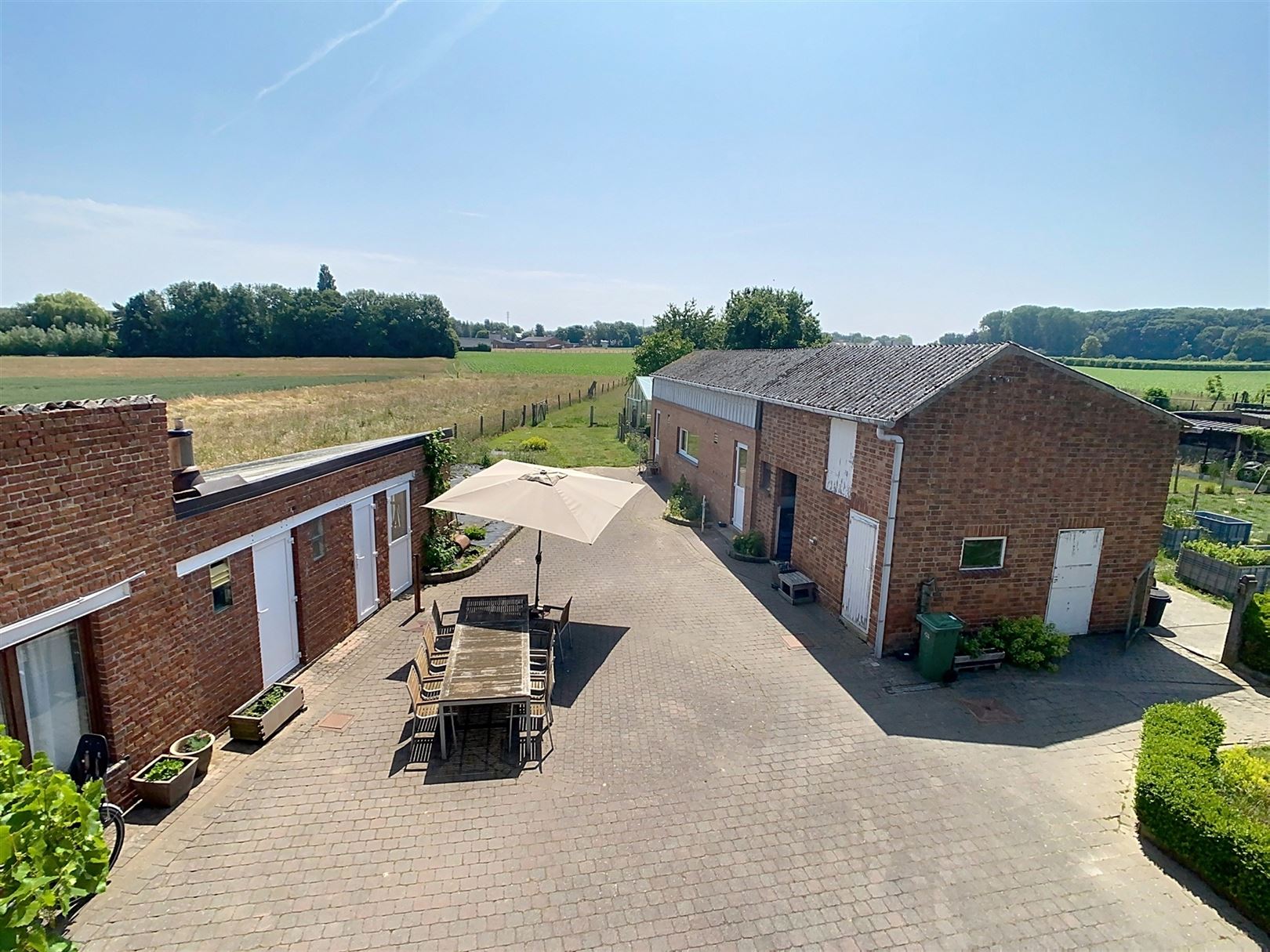 Ruime landelijke woning, bijgebouw, tuin en weide, 75a 79ca foto 12