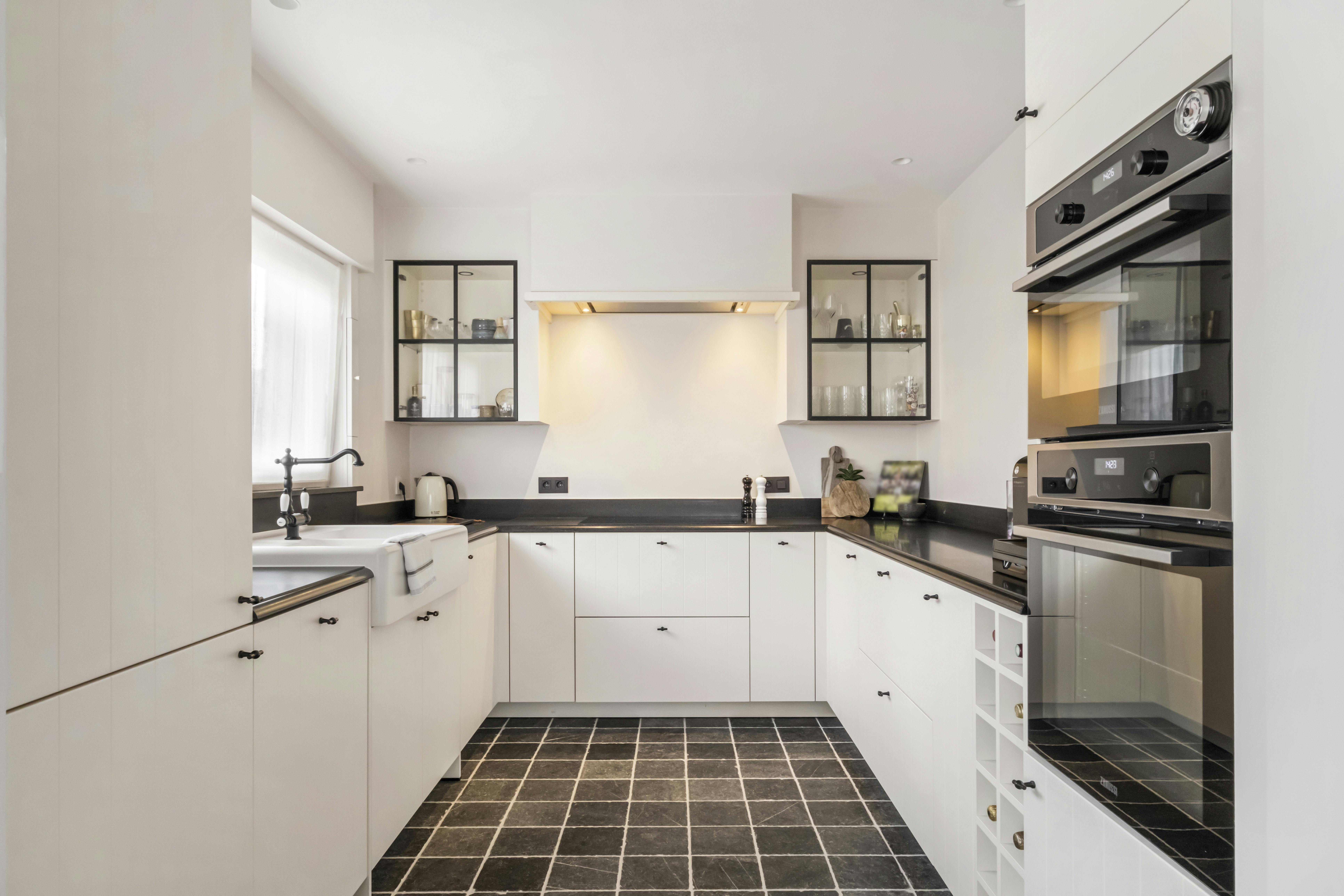  Ruim, instapklaar appartement te koop in Harelbeke foto 5