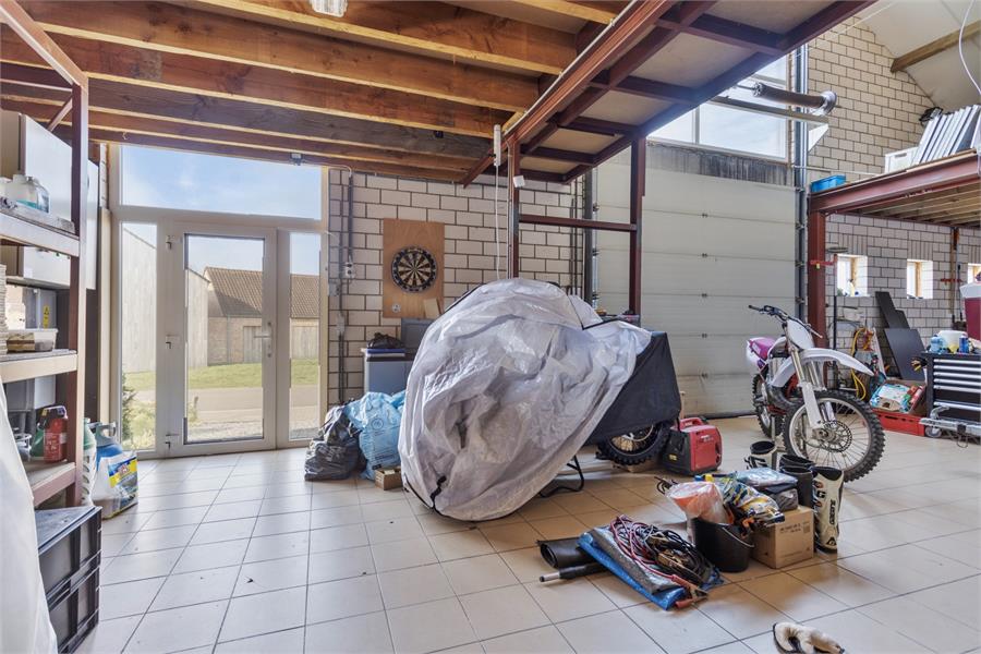Woonst met magazijn en kantoorruimte te Heppen foto 4
