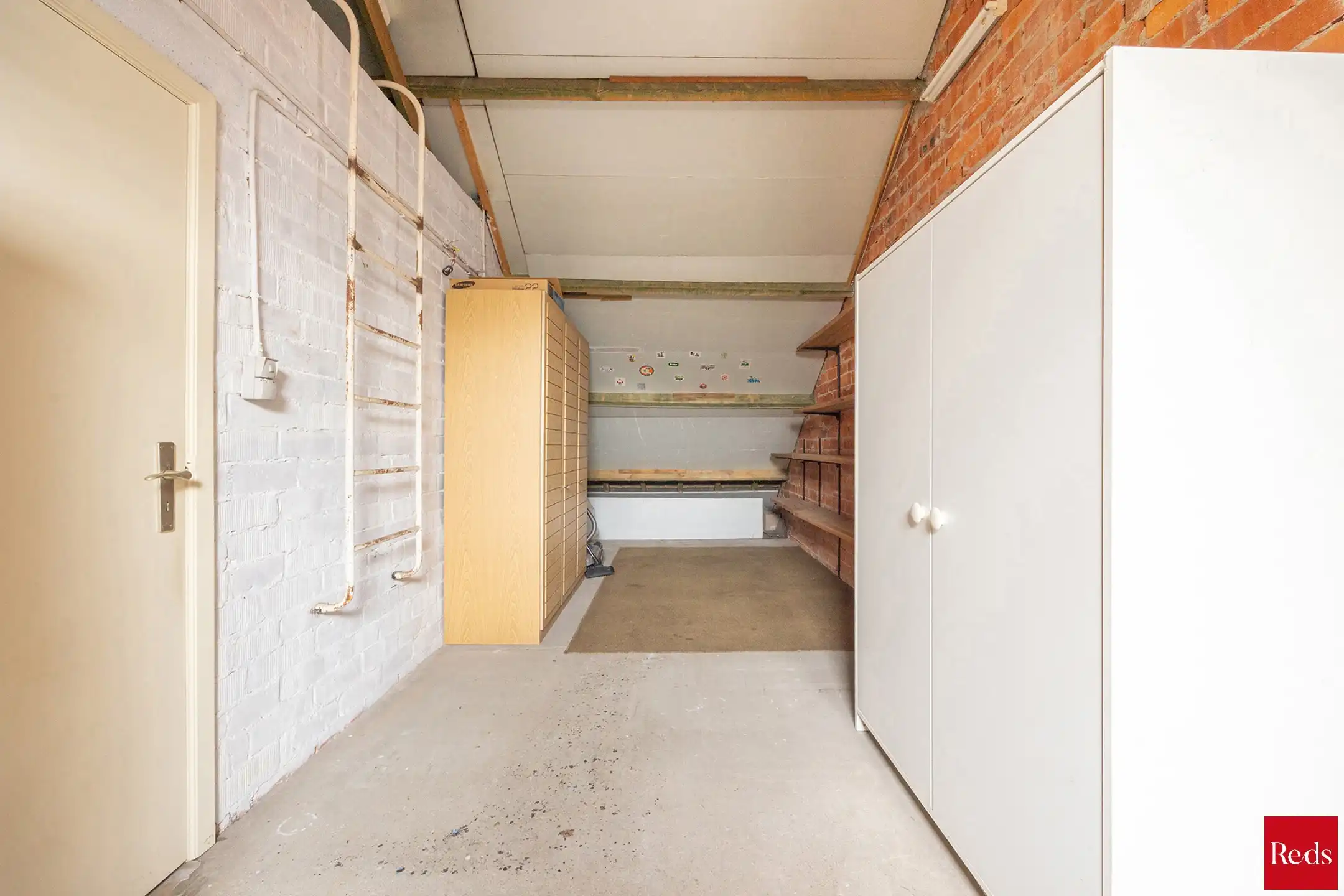 Open bebouwing met tuin en garage foto 24