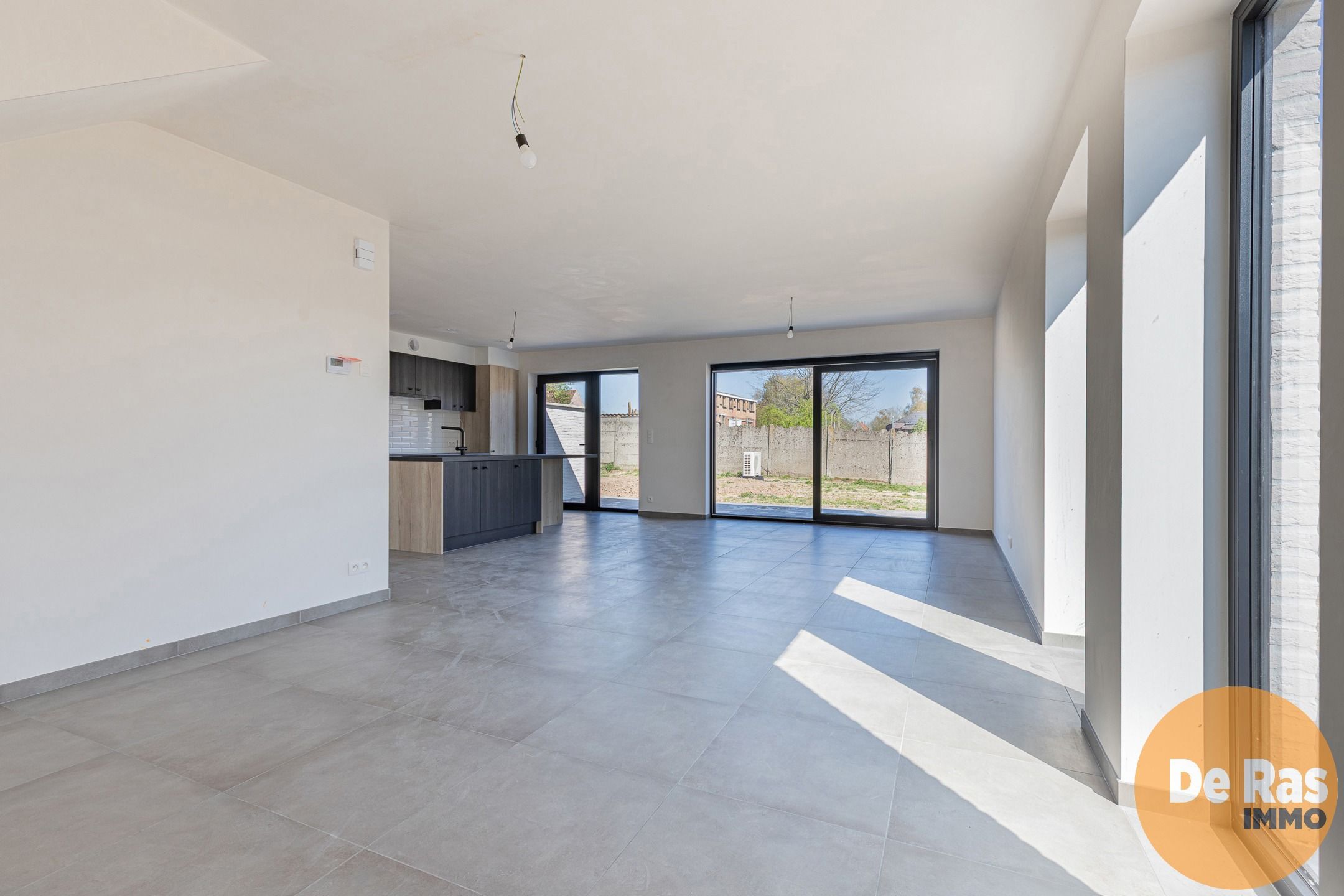 OPHASSELT- Prachtige nieuwbouw in moderne, hedendaagse stijl foto 3