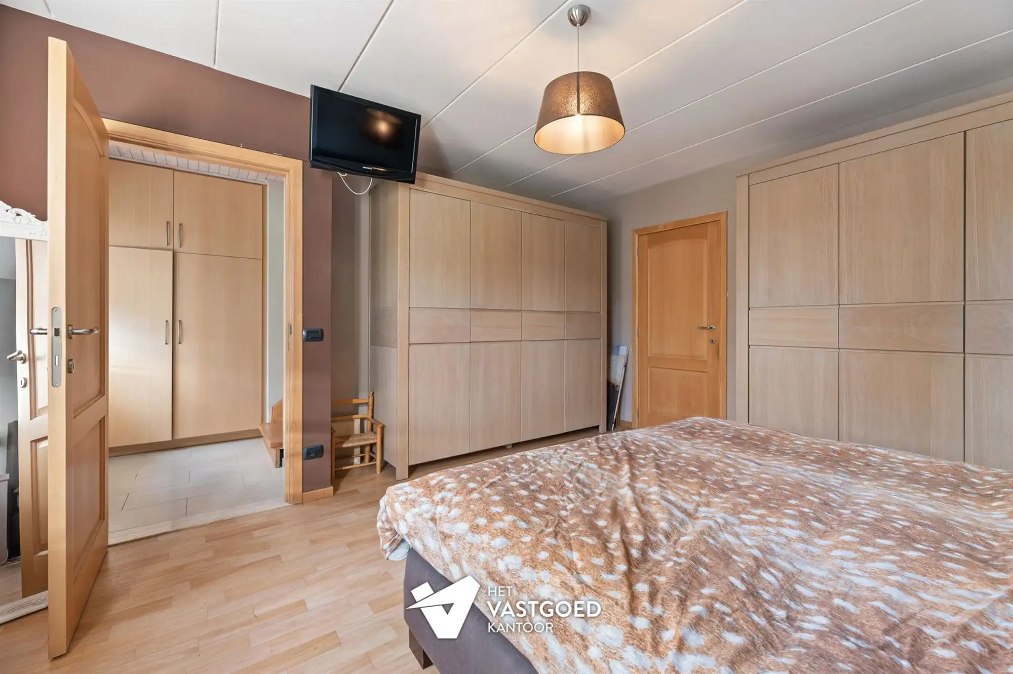 RUIME WONING MET GEZELLIGE OPEN LEEFRUIMTE OP PERCEEL VAN 9 ARE VLAK BIJ LEOPOLDSBURG CENTRUM foto 25
