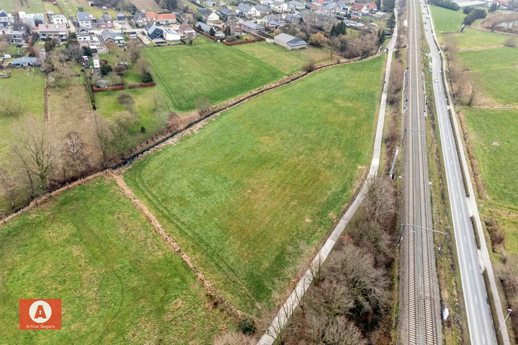 Weiland/Landbouwgrond van 127a - grens Buggenhout, Malderen foto 7