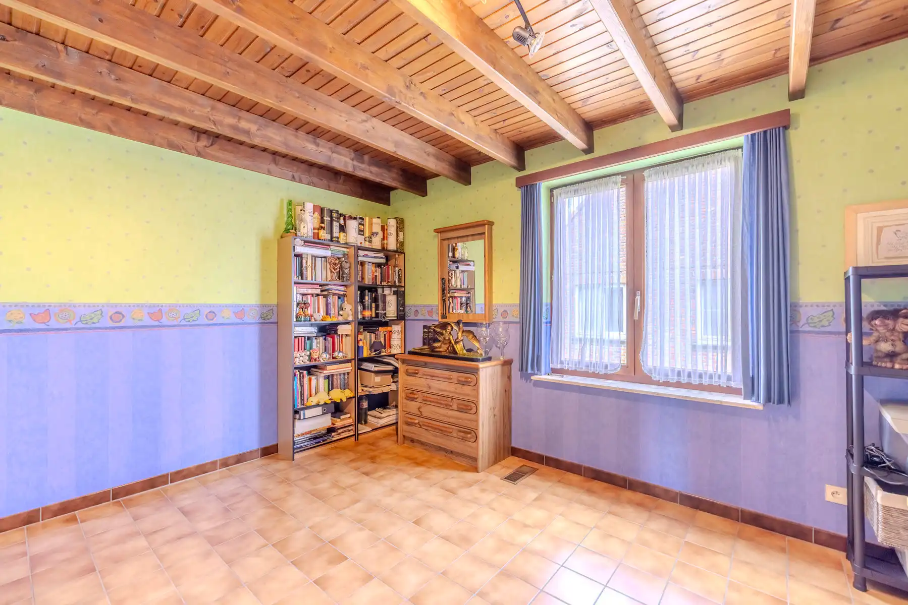 Ruime woning met 5 slpks, gezellig tuin en grote kelder foto 16