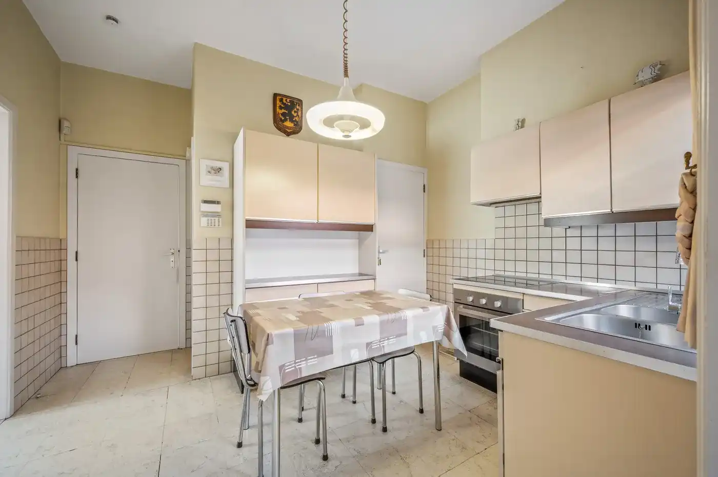 Unieke combinatie: 70 m² handelsruimte + woning met 4 slpks foto 15