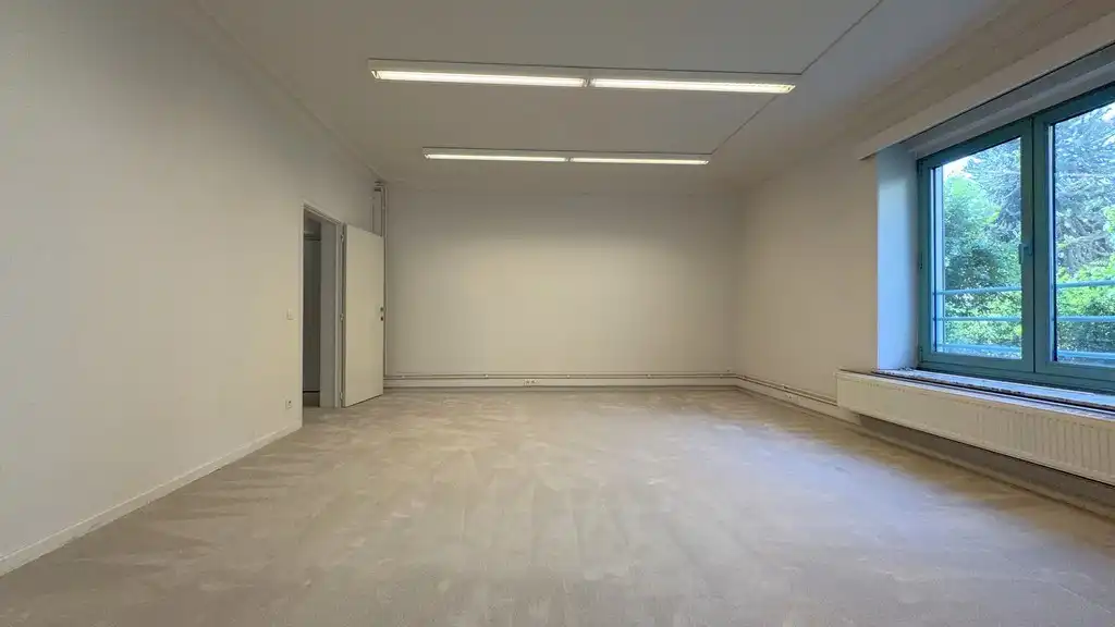 Charmant instapklaar kantoor te huur aan De Sterre in Gent foto 16