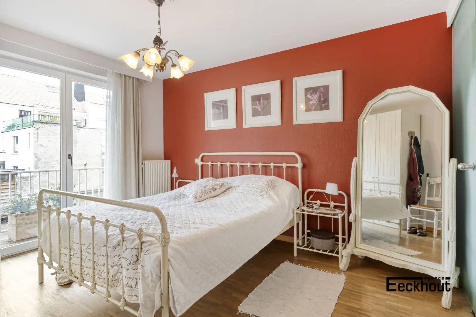 Ruim 3-slaapkamer appartement met zonneterras aan het Prinses Stefanieplein te Oostende foto 11