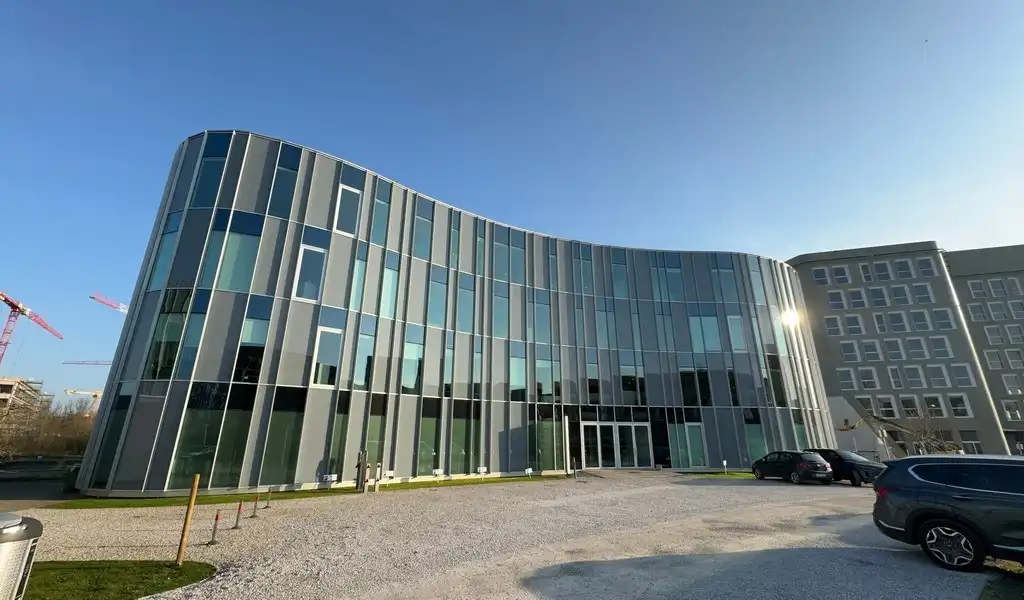 Kantoorverdiep te huur in Kowala Business Center in Gent foto {{pictureIndex}}