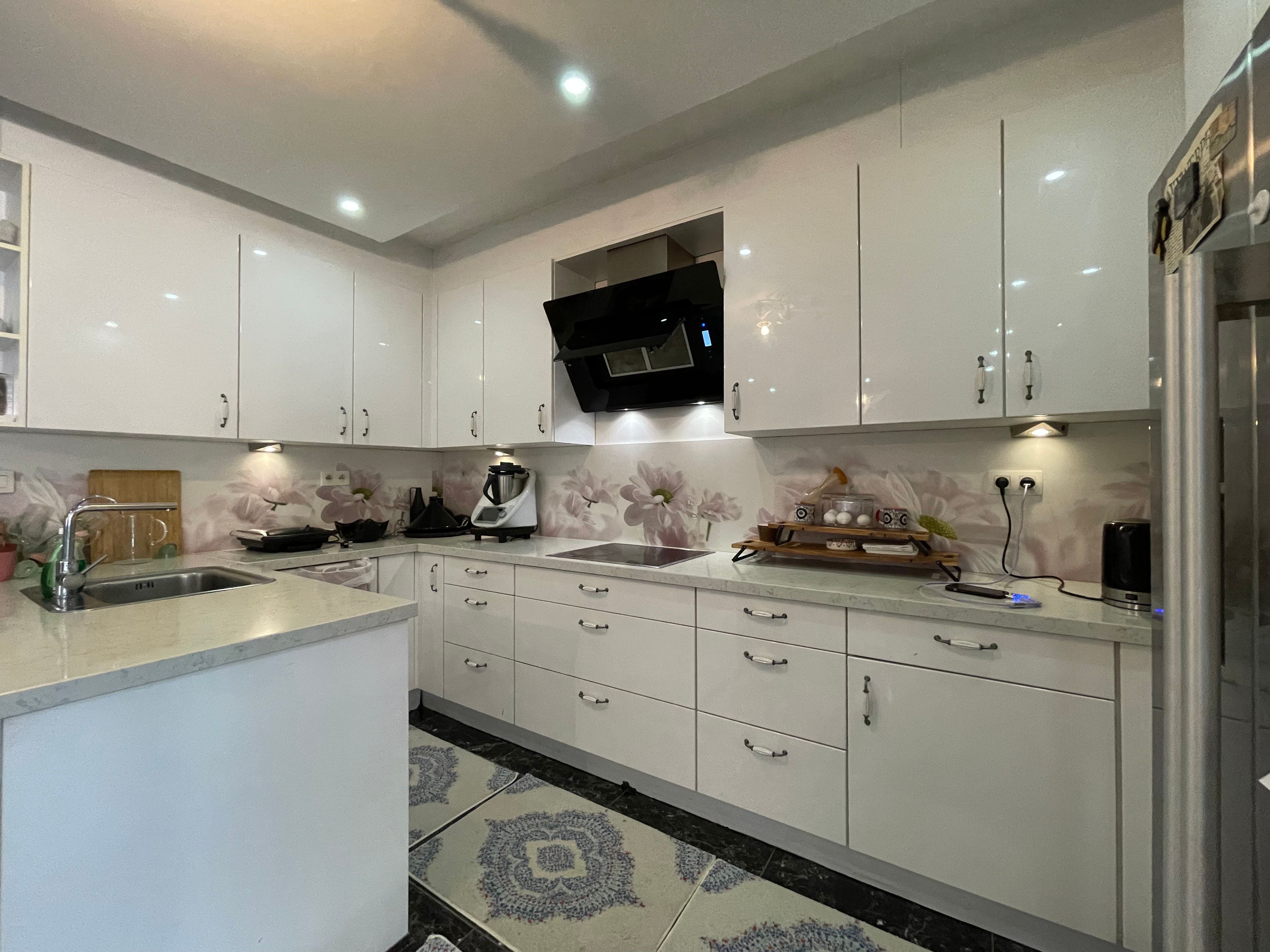 Instapklaar 263m² 2 badk 3 slpk foto 8