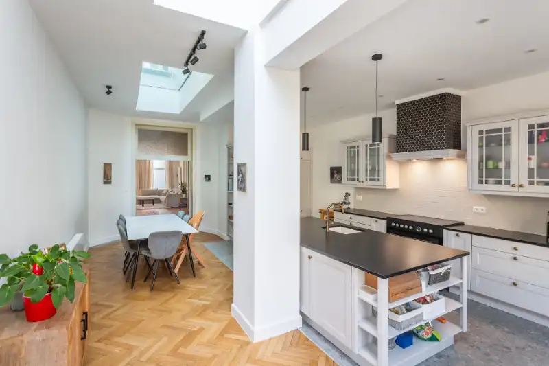 Stijlvol herenhuis, zee van ruimte , karakter en een ziel, instapklaar "Hippe Zuid Antwerpen"!! foto 7