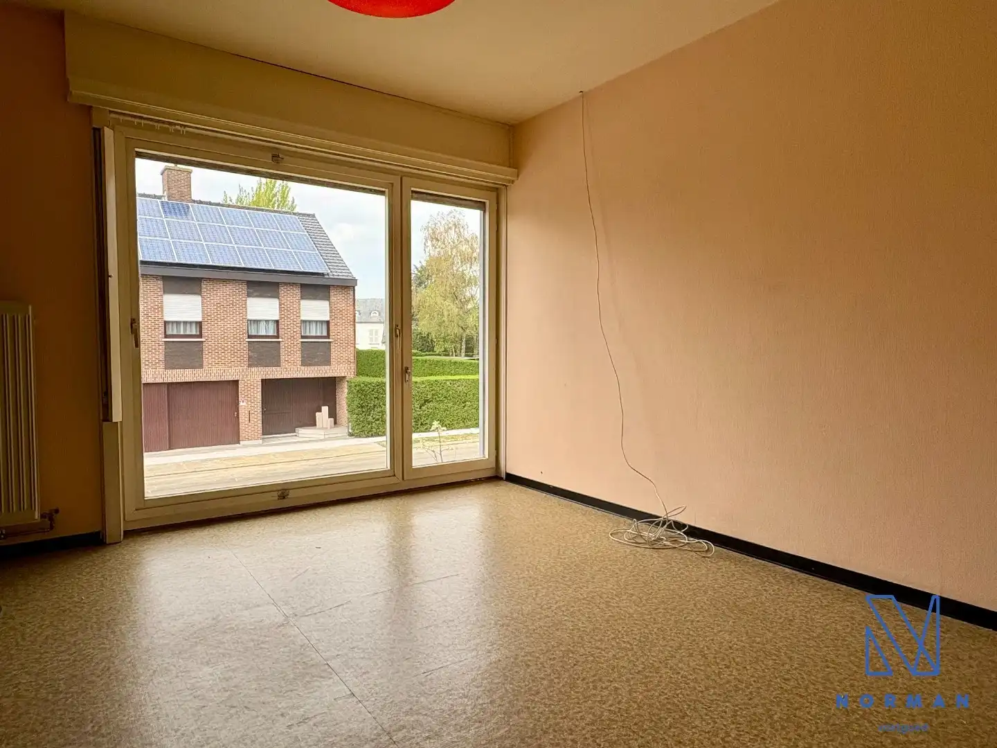 Grote hoekwoning te koop in de Bosmolens te Izegem met 3 slaapkamers, ruime tuin en een zolder met veel mogelijkheden. foto 9