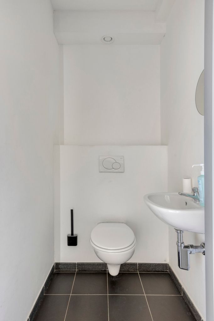 Uitstekend onderhouden gebouw voor gemengd gebruik foto 46