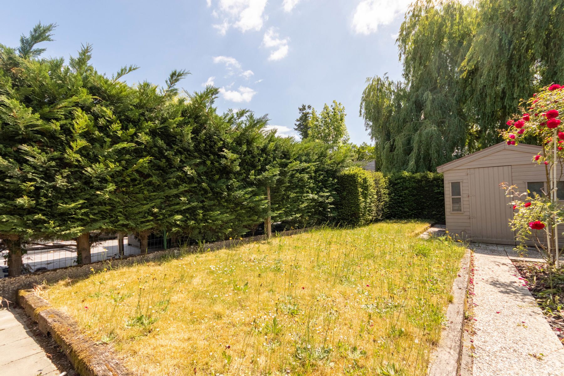 Rustig gelegen woning met tuin foto 3