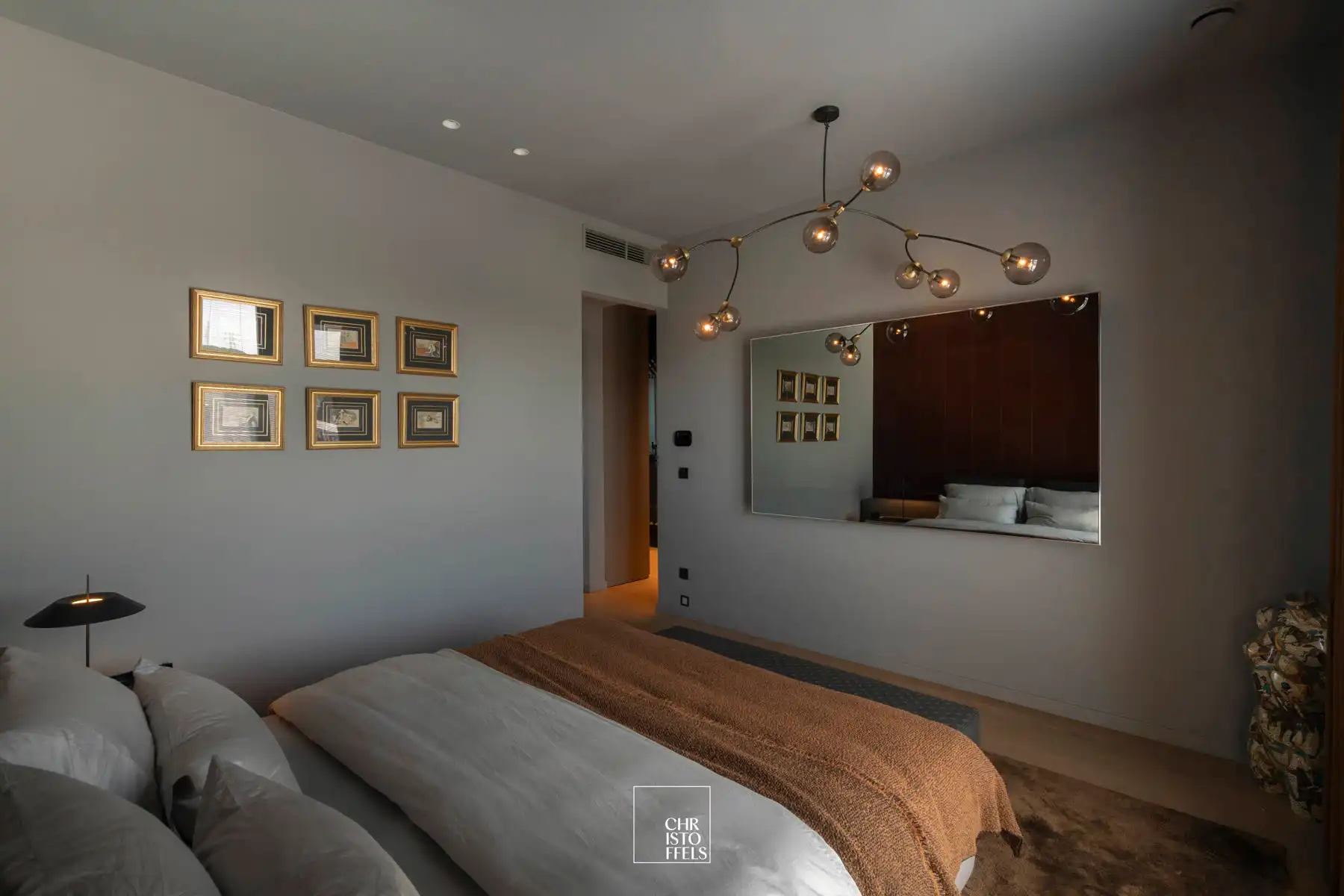 The Penthouse 250 m² ultra high-end woonruimte  89 m² terras met plunge pool foto 26