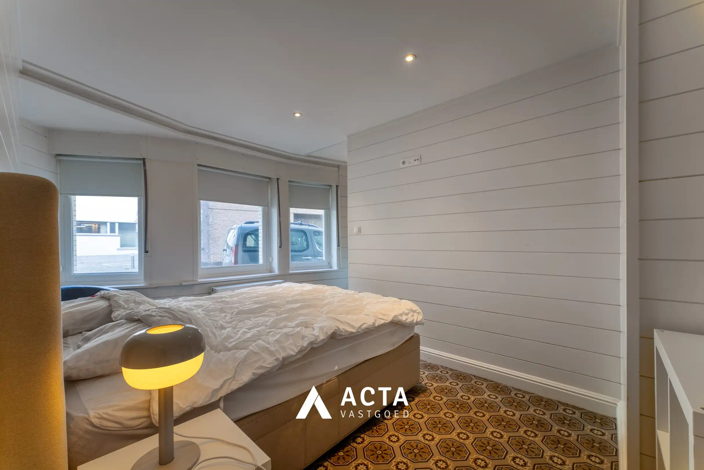 Gerenoveerd herenhuis in het centrum van Oostende foto 24