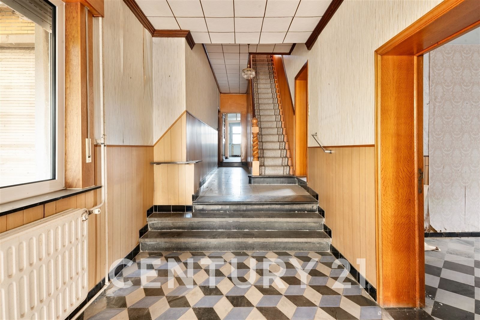 Unieke architecturale parel met kapel! foto 4