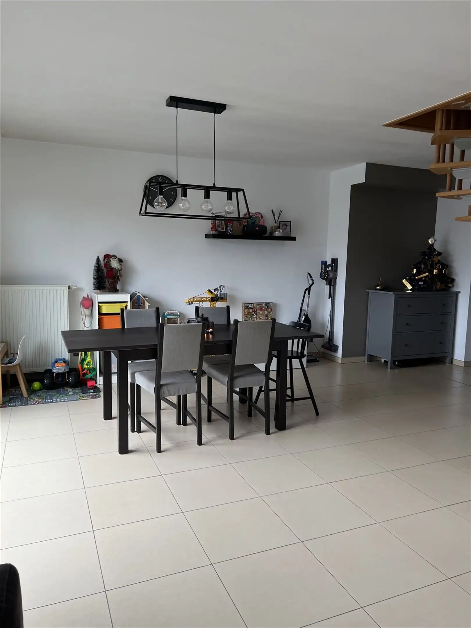 Appartement met 2 slaapkamers en terras. foto 5