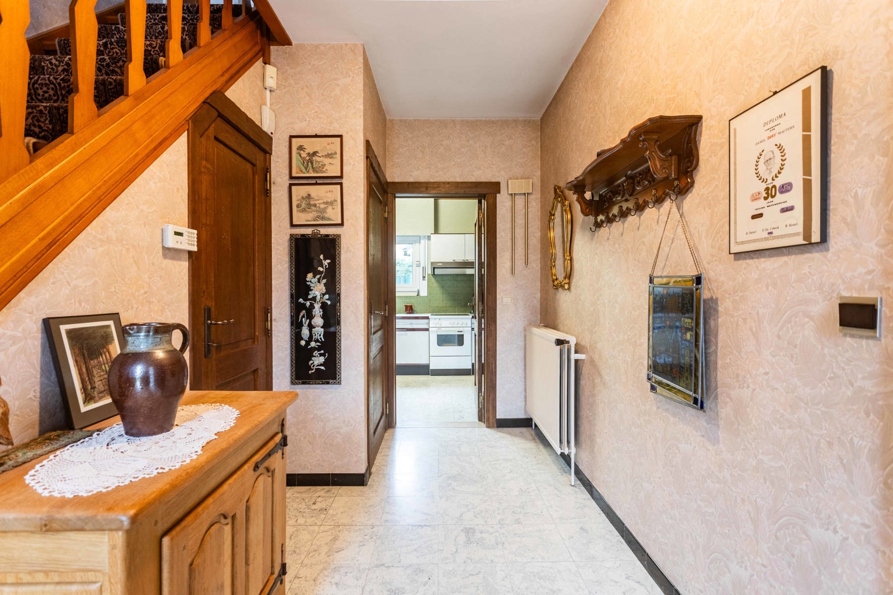 Leuke te renoveren retro villa foto 4