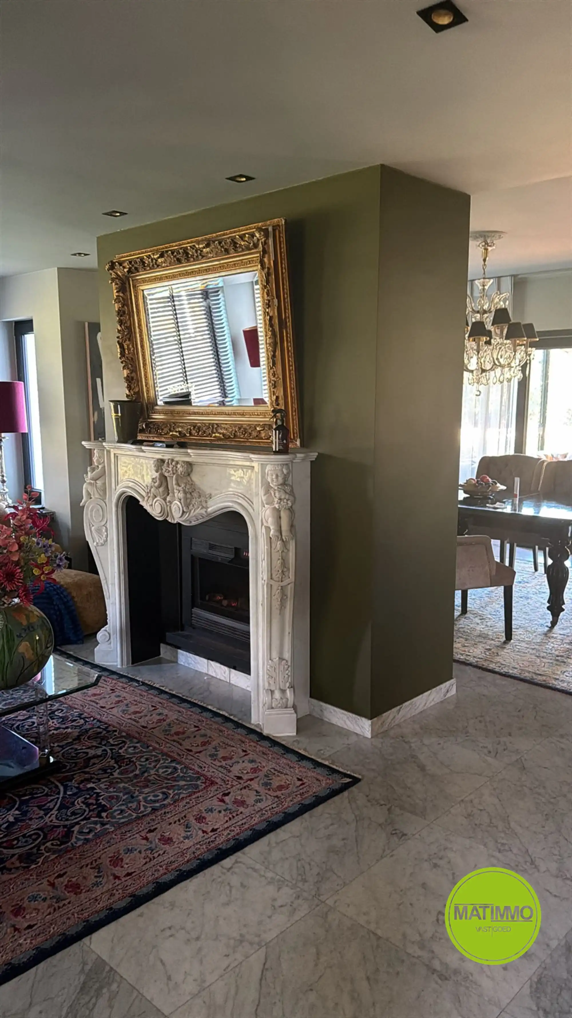 Luxueus gerenoveerde woning met groot stuk grond  foto 10