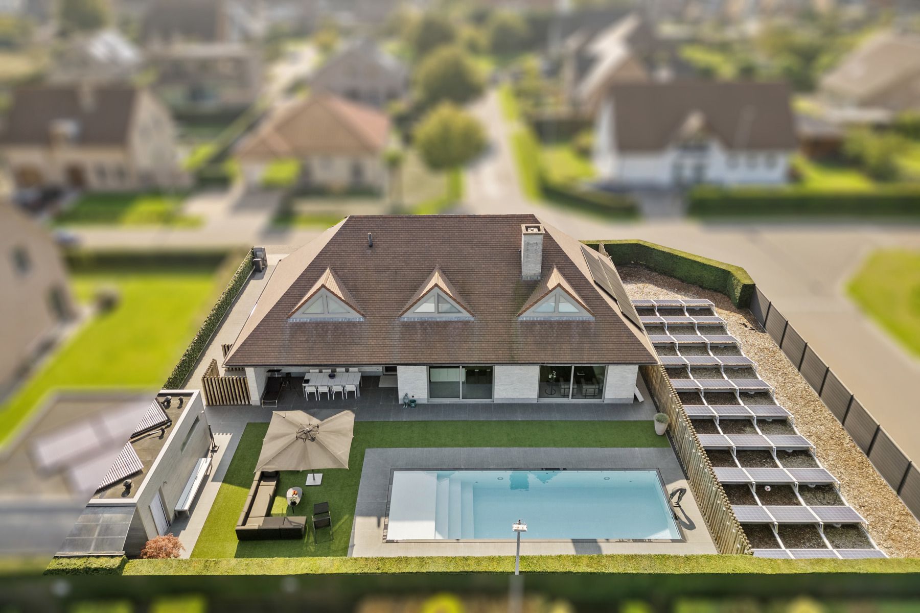 Luxe villa met topafwerking en zwembad in hartje Zwijnaarde foto 1