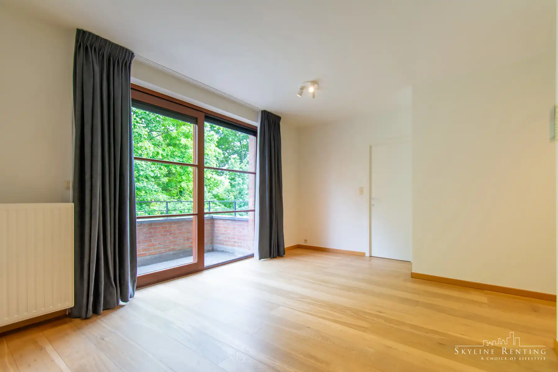 LICHTRIJK - Geronoveerd 1 slpk. appartement met terras foto 3