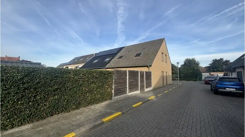 Ruime 3-slaapkamerwoning met TUIN en GARAGE te koop in Sint-Andries Brugge foto 19