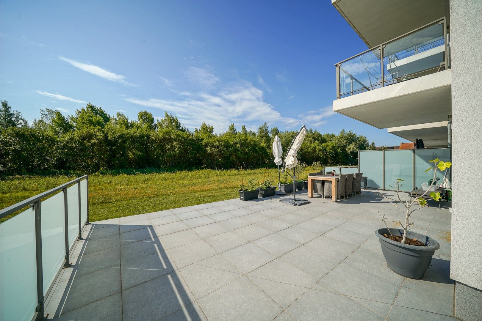2 slaapkamer appartement met groot terras, garage en open uitzicht op groen foto 11