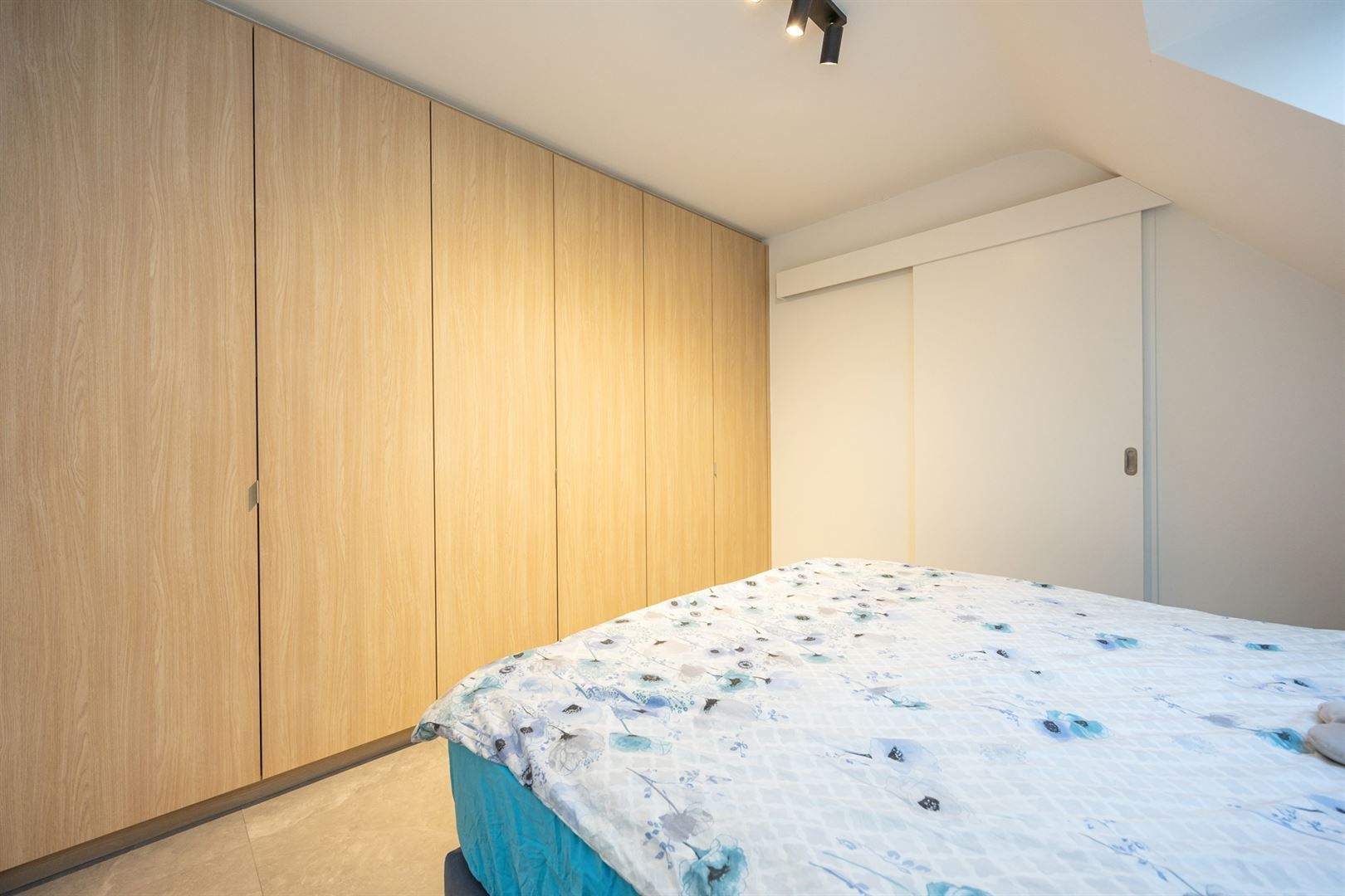 Luxe dakappartement met ruim zuidwest terras.  foto 13