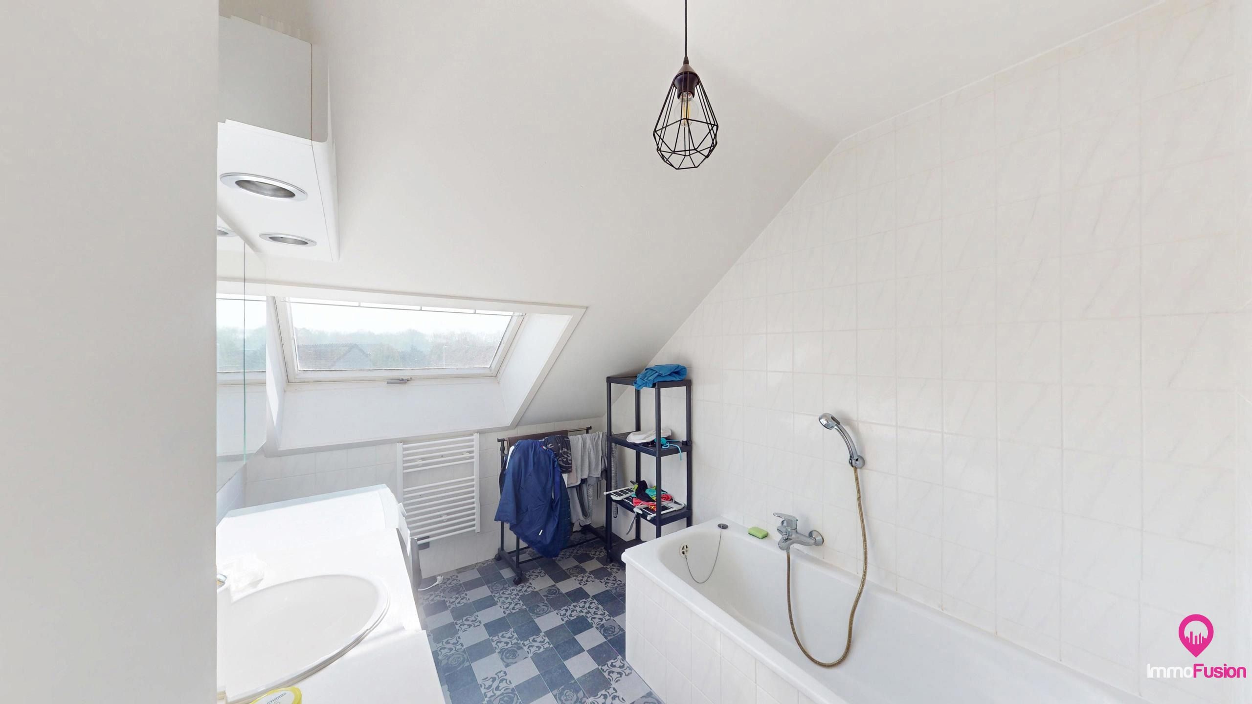 Dubbel appartement met potentieel, rustig gelegen in Eversel! foto 11