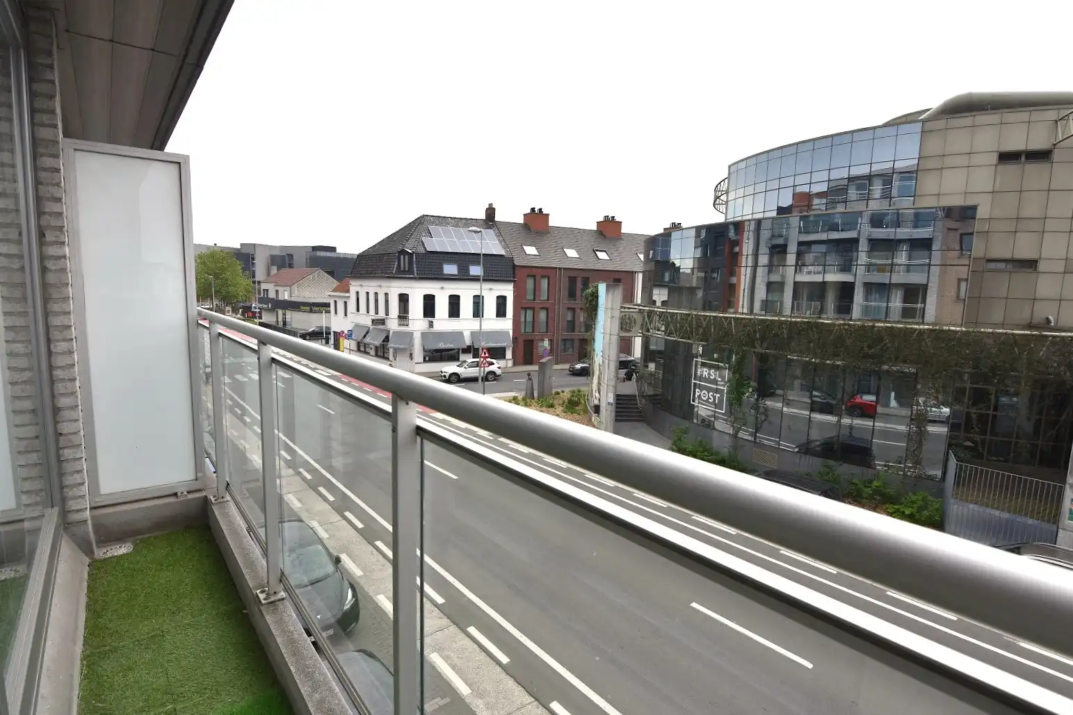 Lichtrijk 1-slpk appartement in centrum Roeselare foto 5