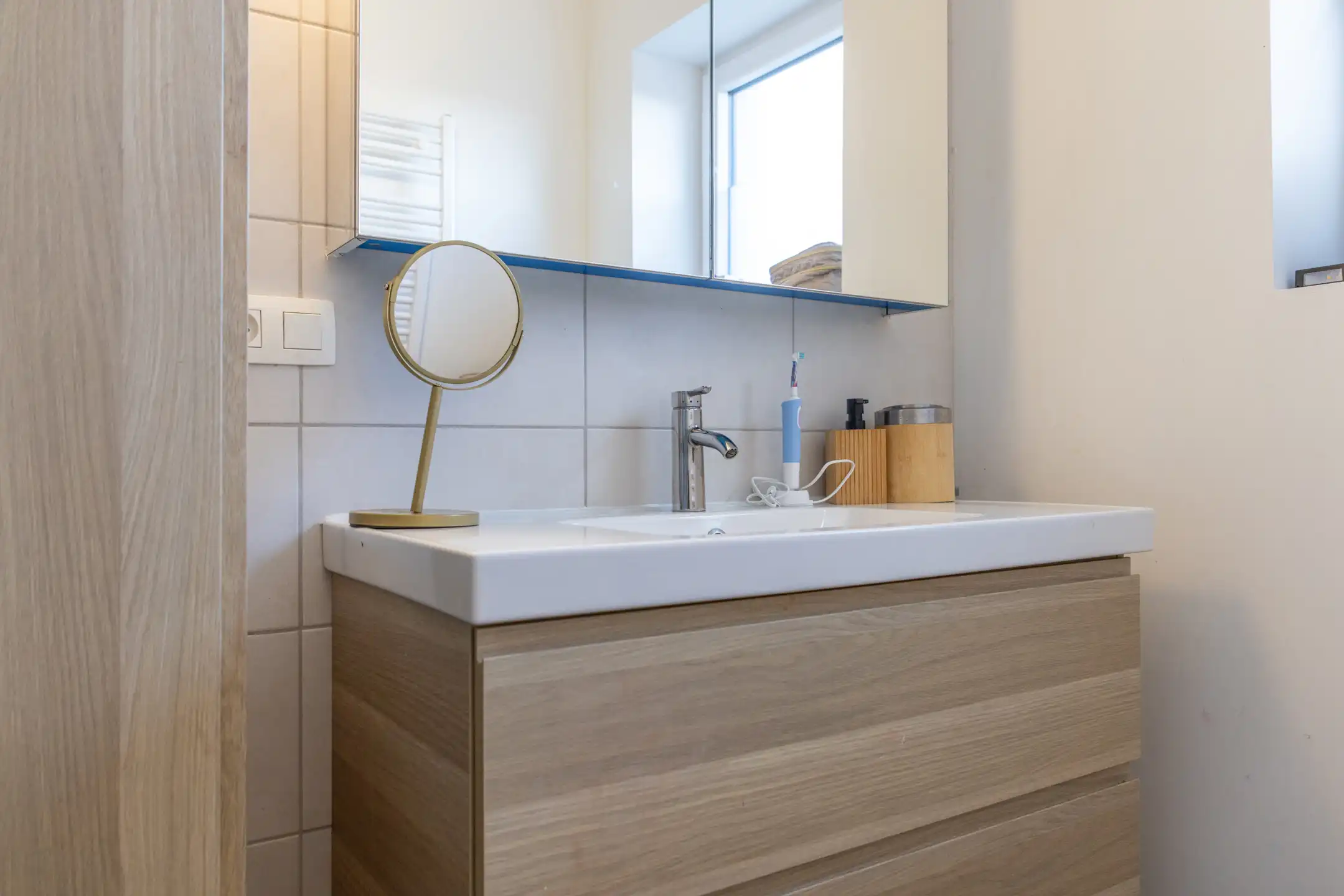 Smaakvol gerenoveerde, instapklare woning met 3 slaapkamers in het hartje van Temse foto 11