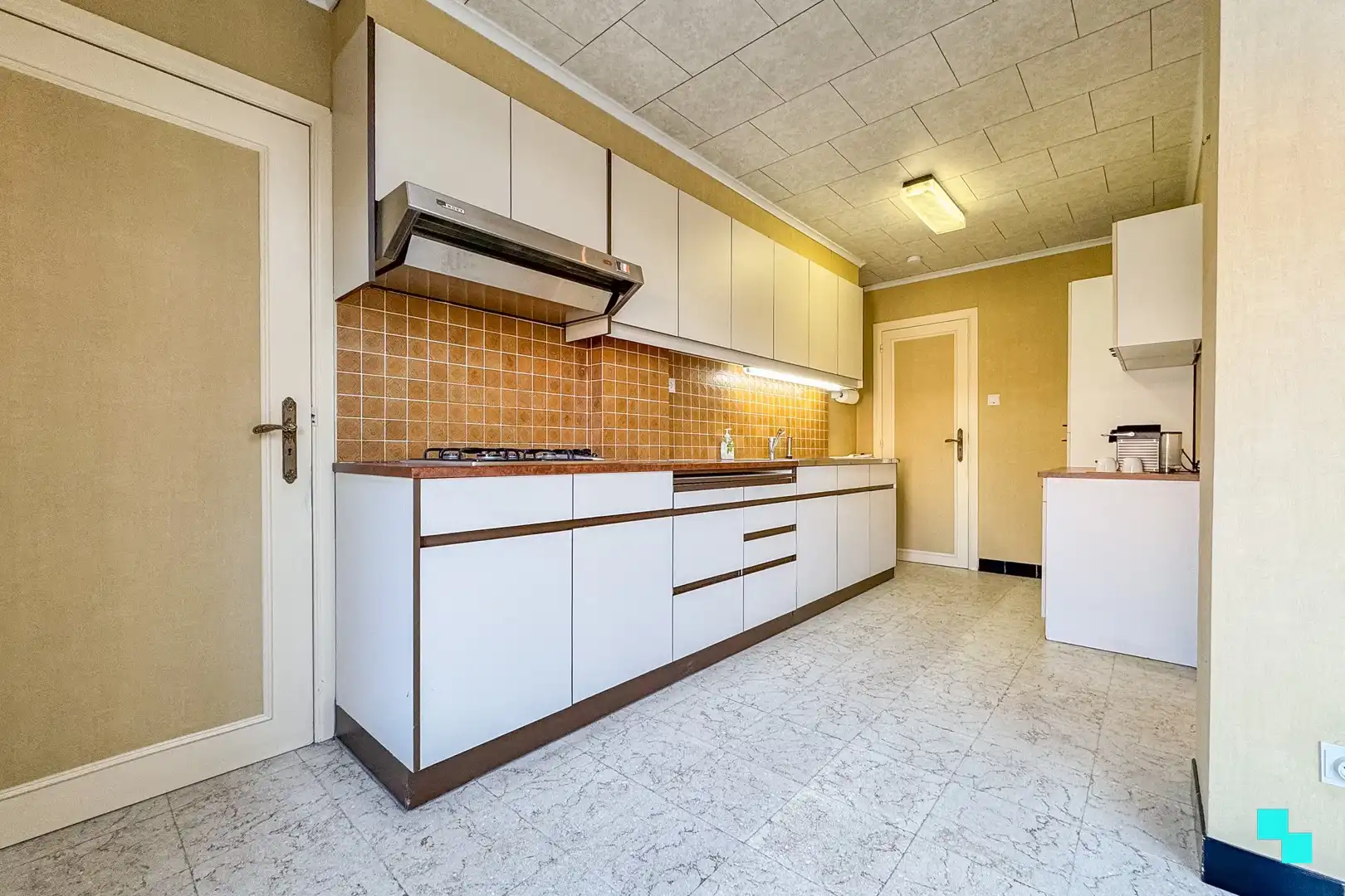 Rust gelegen woning met garage te Kachtem foto 13
