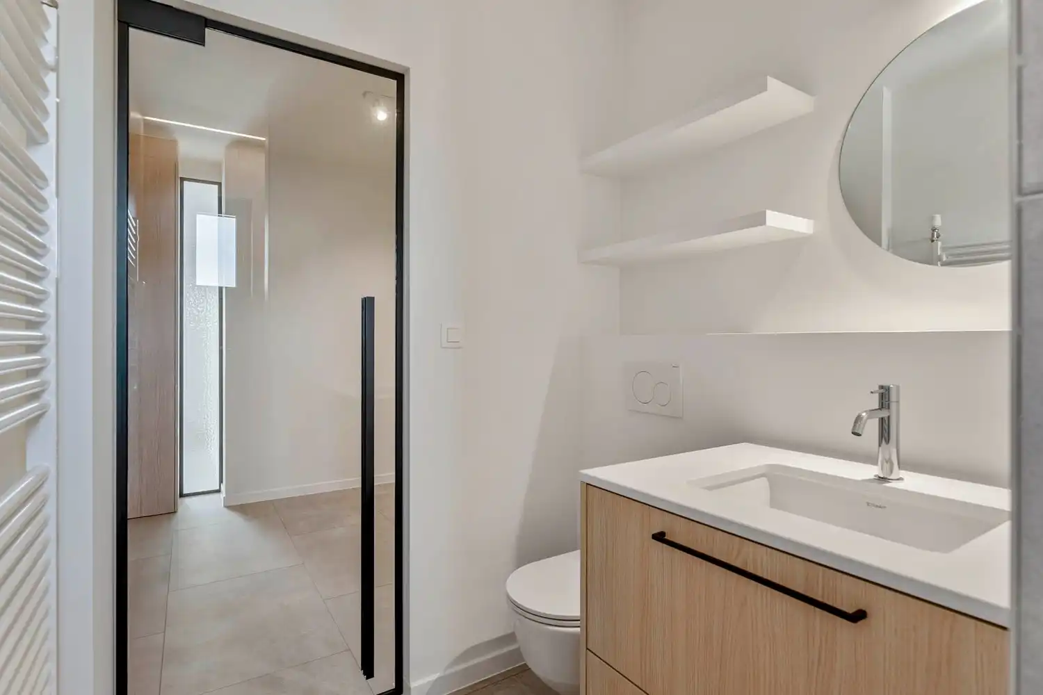 Totaalrenovatie! Centraal gelegen en hoogwaardig afgewerkt appartement met 1 slaapkamer en een terras te Leuven! foto 16