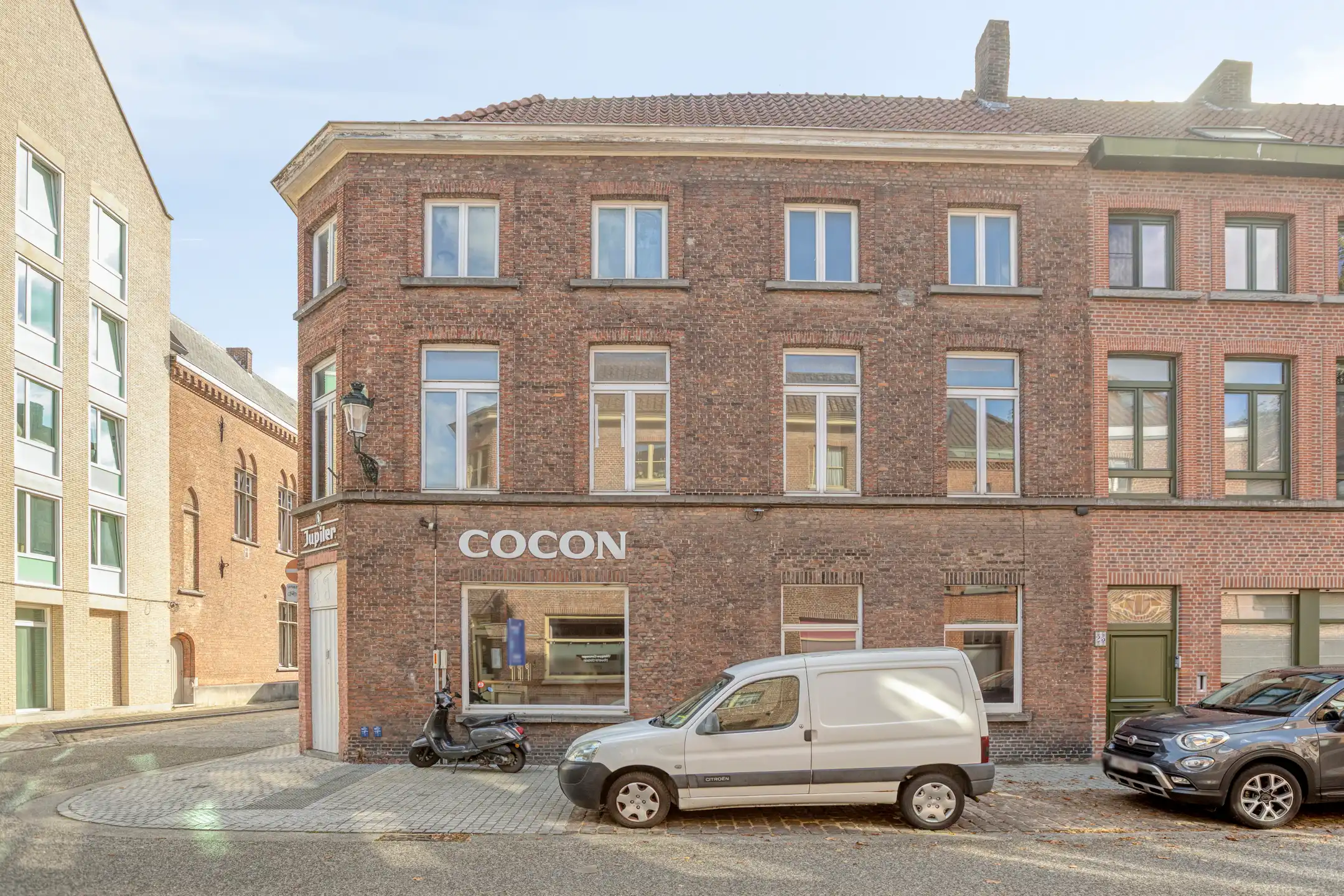 Te renoveren handelshuis nabij Beursplein te Brugge foto 3