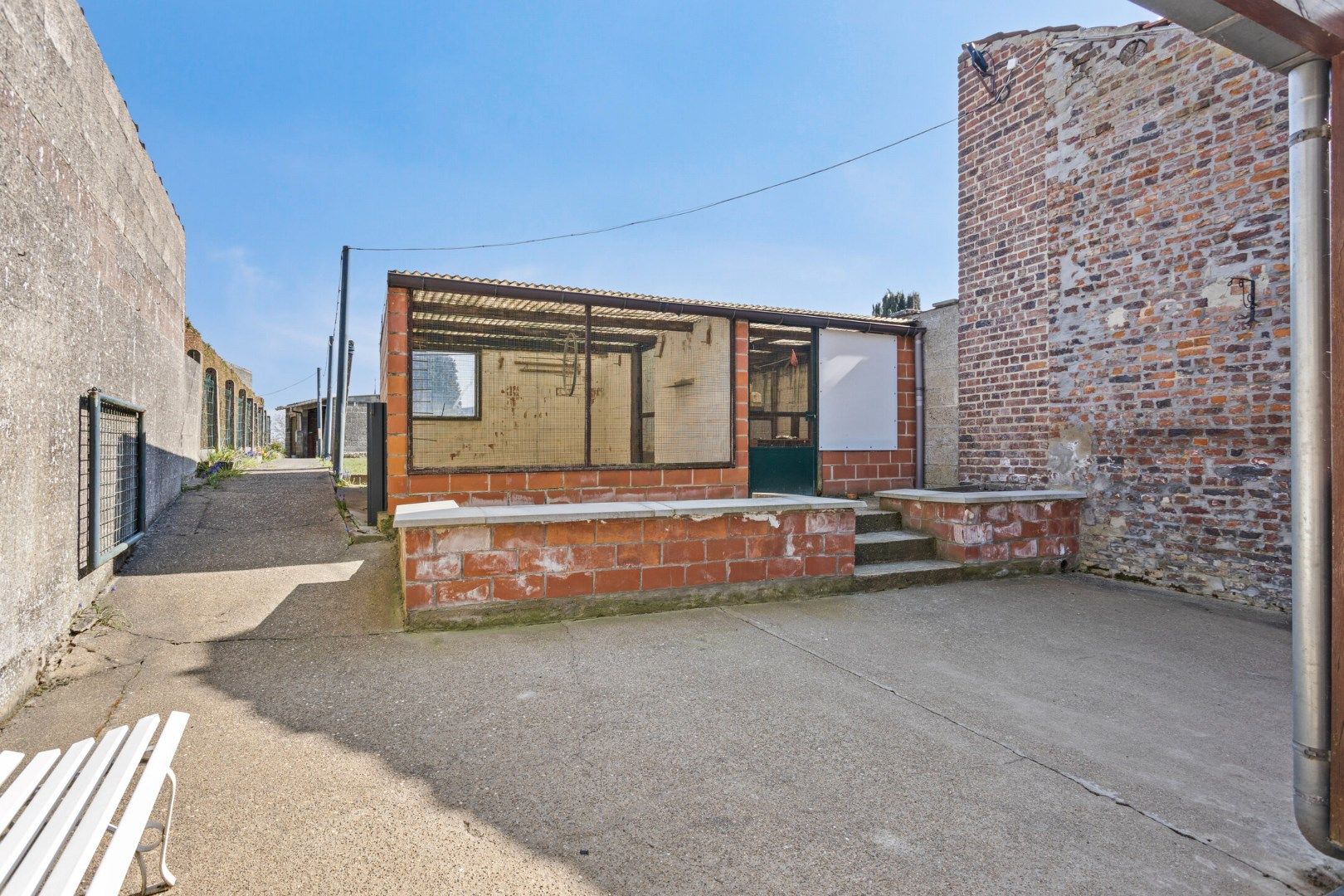 Verzorgde woning met mooie tuin en leuke weide, rustig gelegen en prachtig uitzicht foto 23