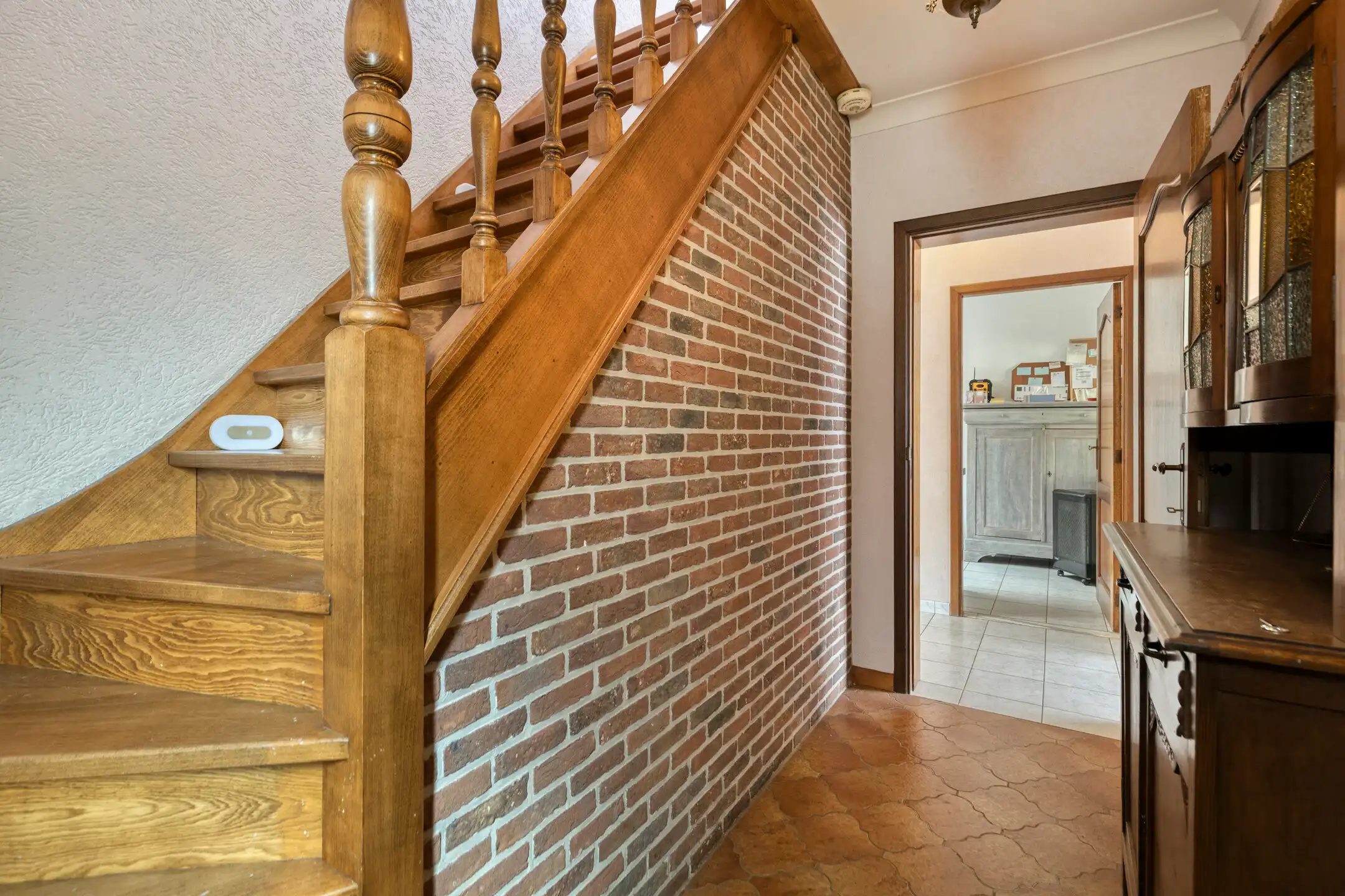 Te renoveren woning met 3 slaapkamers op 11are foto 3