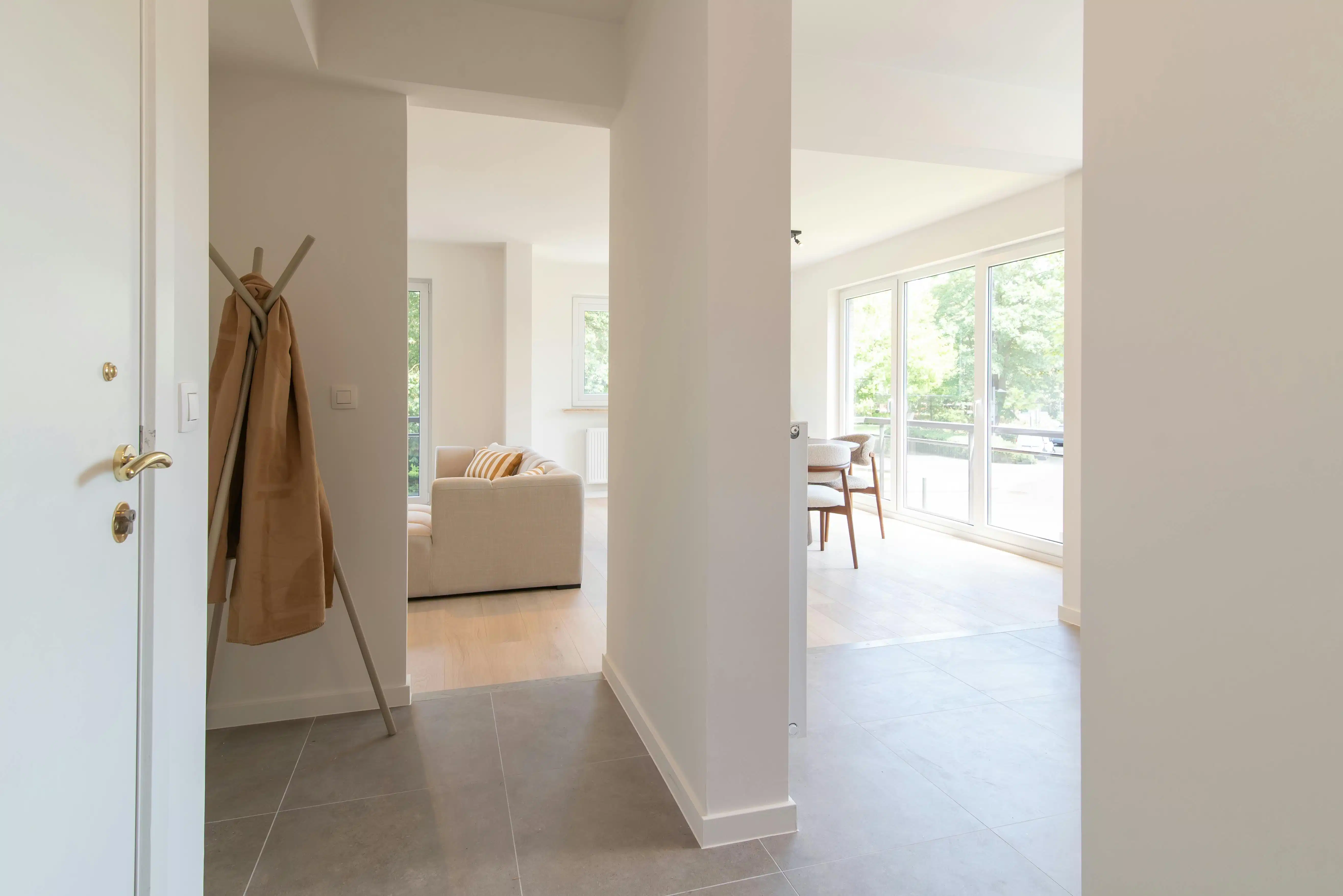 Schitterend gerenoveerd appartement met een prachtig open zicht foto 19