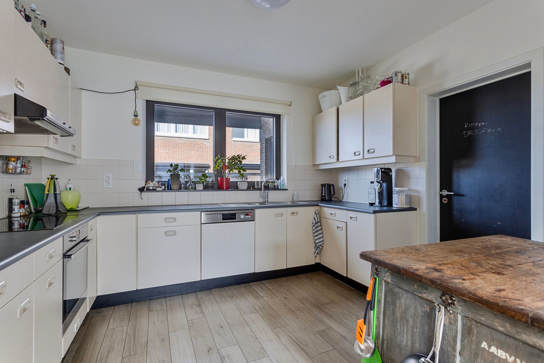 karaktervolle woning op ruim perceel foto 11