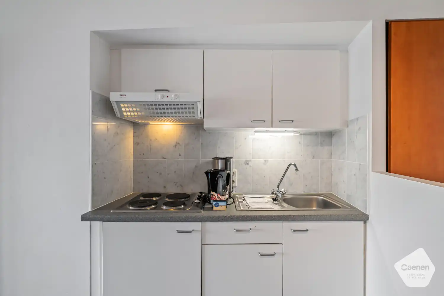 Instapklare studio met zongericht terras foto 5