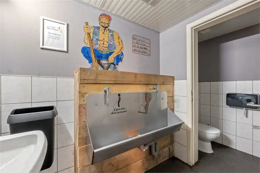 RUIM HANDELSPAND MET WOONST IN SINT-TRUIDEN foto 12