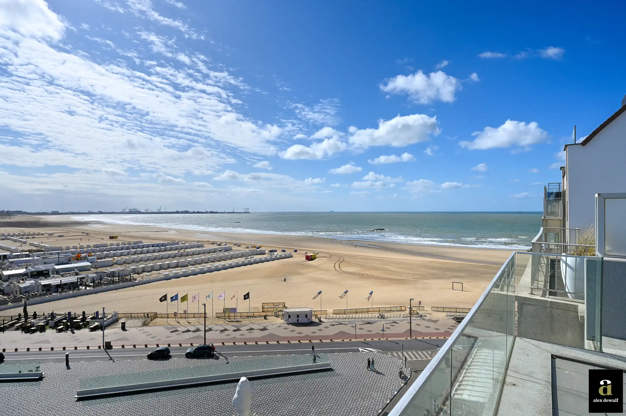 Uitzonderlijk penthouse met frontaal zeezicht, gelegen aan de zonnige zijde van het Rubensplein. foto 21