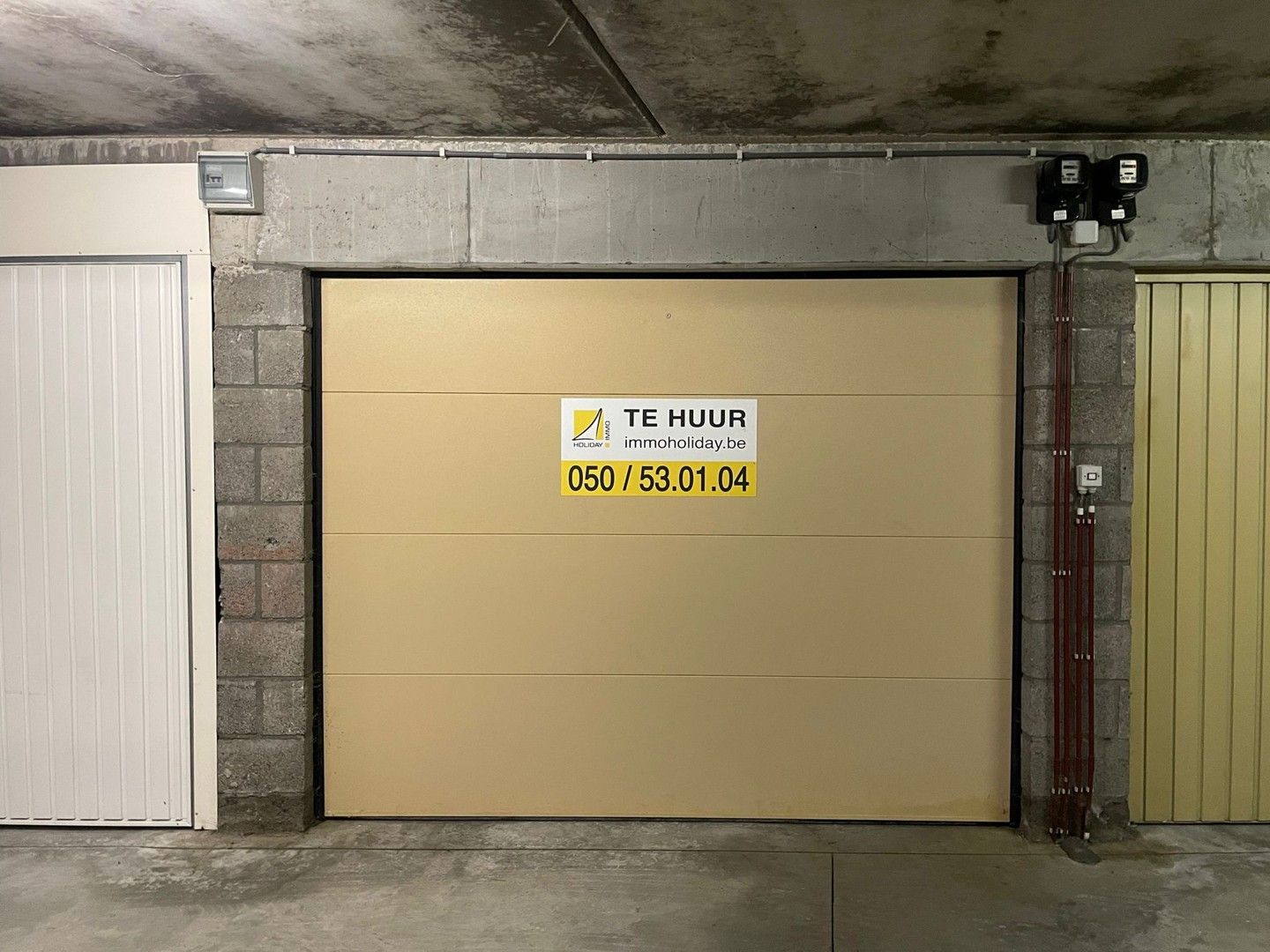 Centraal gelegen garagebox met verlichting en elektriciteit foto 1