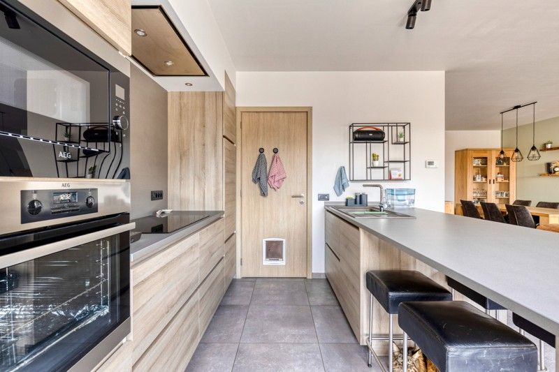 🏡 Gezellige woning met 4 slaapkamers én garage TE KOOP in Haspelstraat 17, te Sint-Eloois-Vijve! foto 8