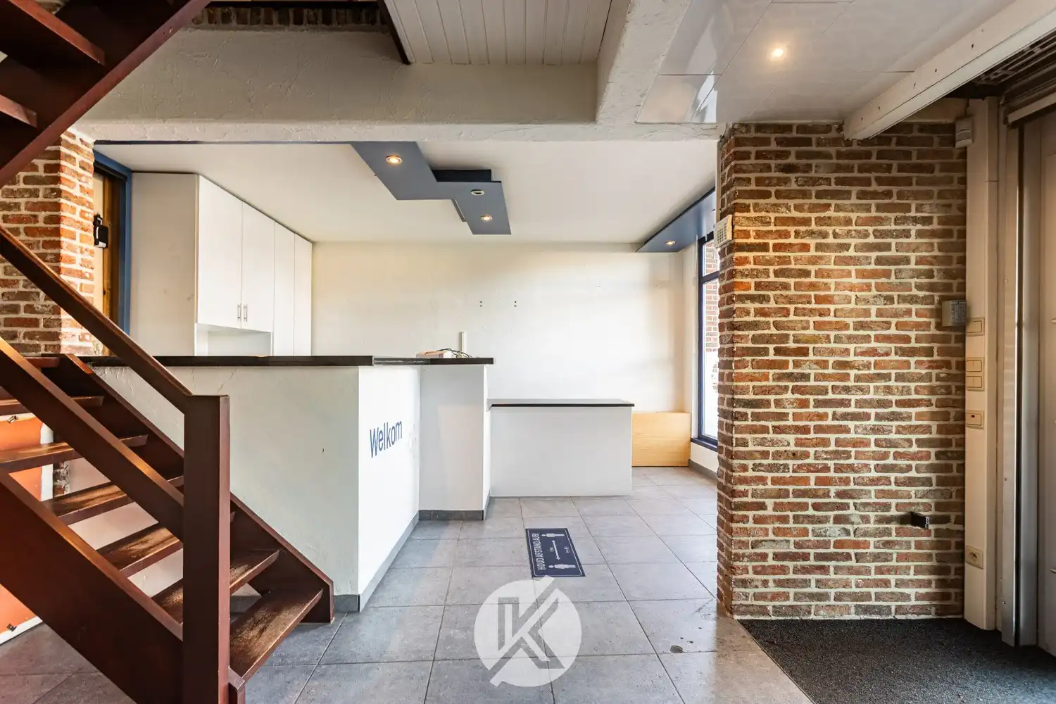 Handelsruimte van 163m² met potentieel foto 2