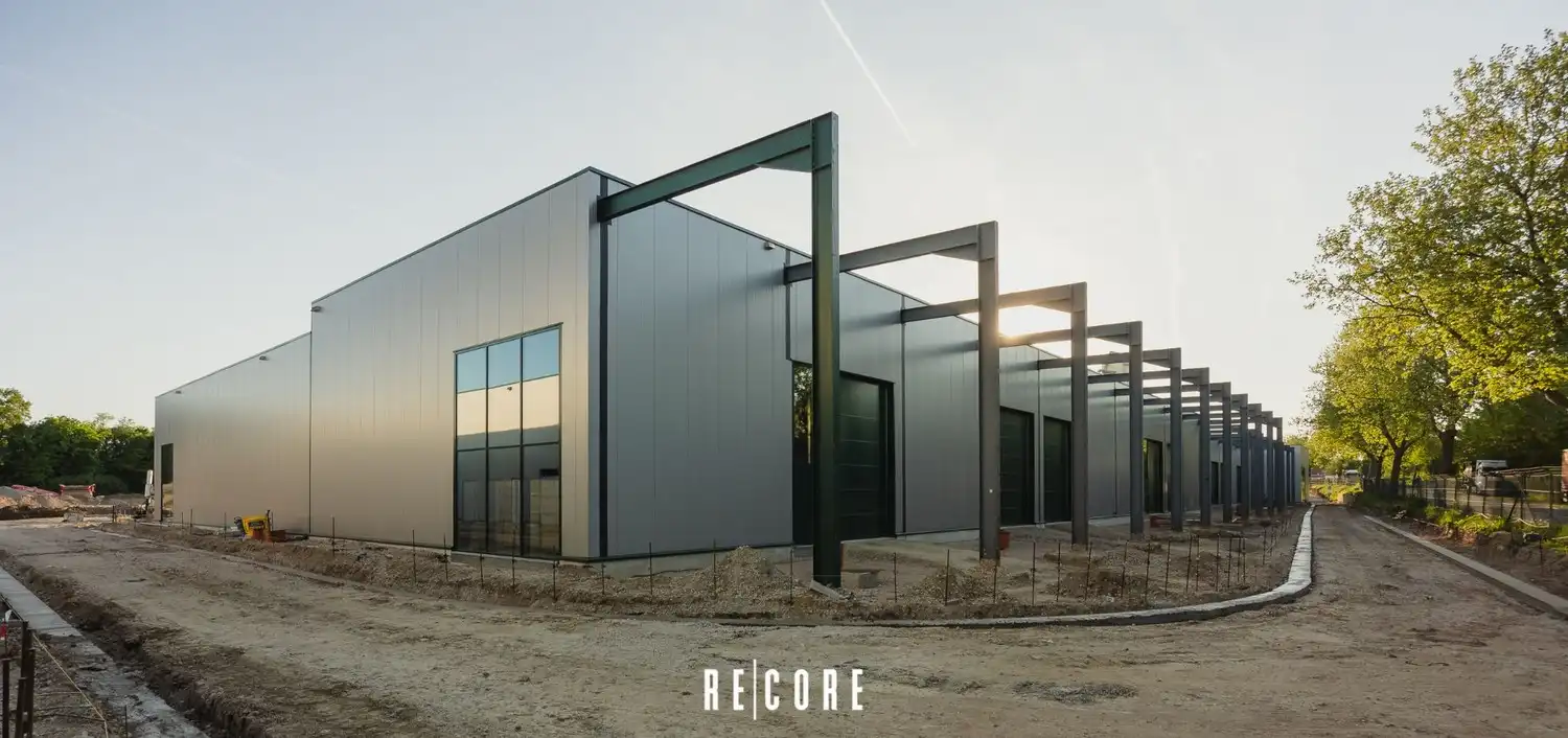 KMO-unit 290m² foto {{pictureIndex}}